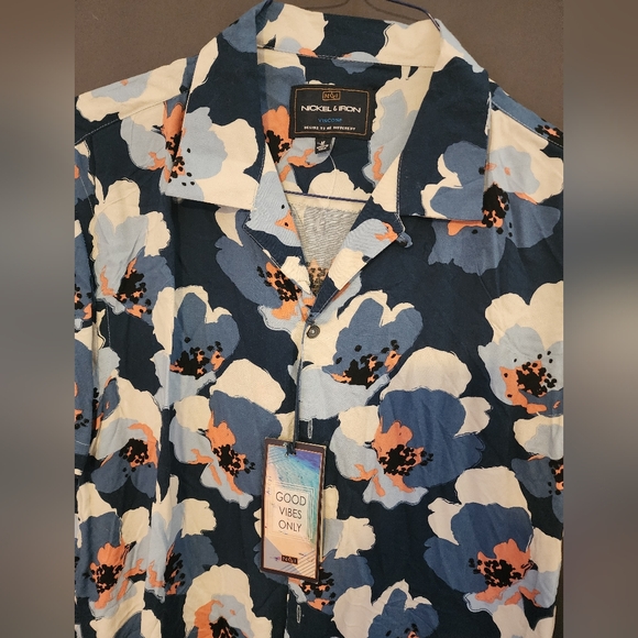 Nickel Iron Shirt, Men's size Medium Blue Viscose Floral Short Sleeve Shirt - Picture 2 of 6